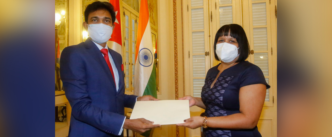 Ambassador Dr. S. Janakiraman presented his Copy of Credential Letter Styles to Vice-Minister S.E. Mrs. Anayansi Rodríguez
