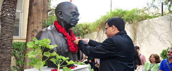 H.E Dr. Irshad Ahmad, Ambassador offers floral tribute to Mahatma Gandhi on the occasion of Gandhi Jayanti.